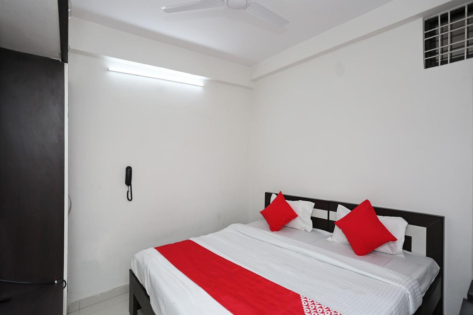 Hotel O 30359 Hotel The Vinayak Bhopal Bagian luar foto